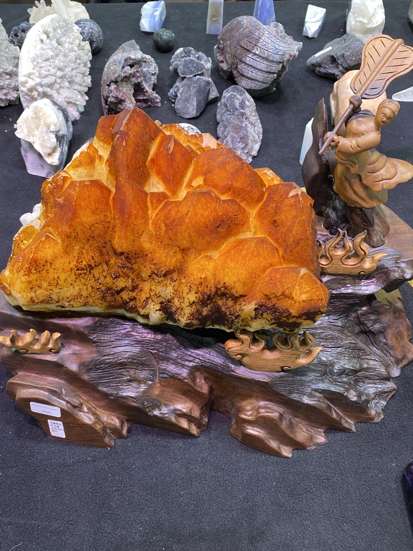 Red Quartz Raw @CeeportCrystal