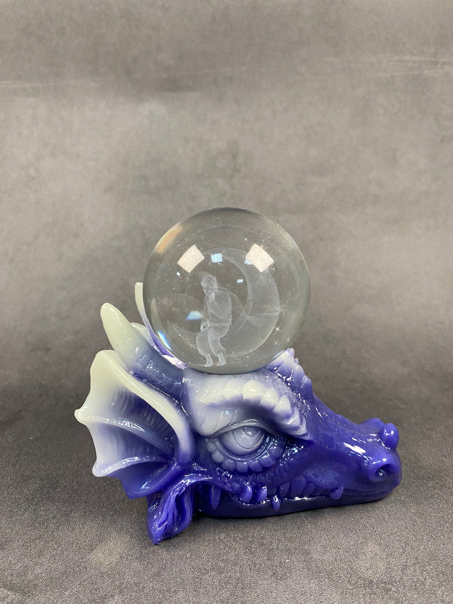 Dragon Head Stand
