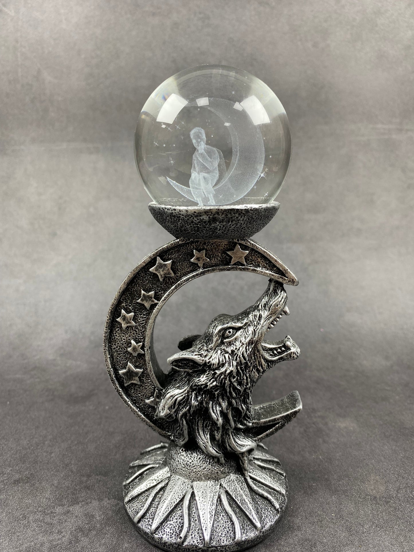 Wolf & Moon Stand