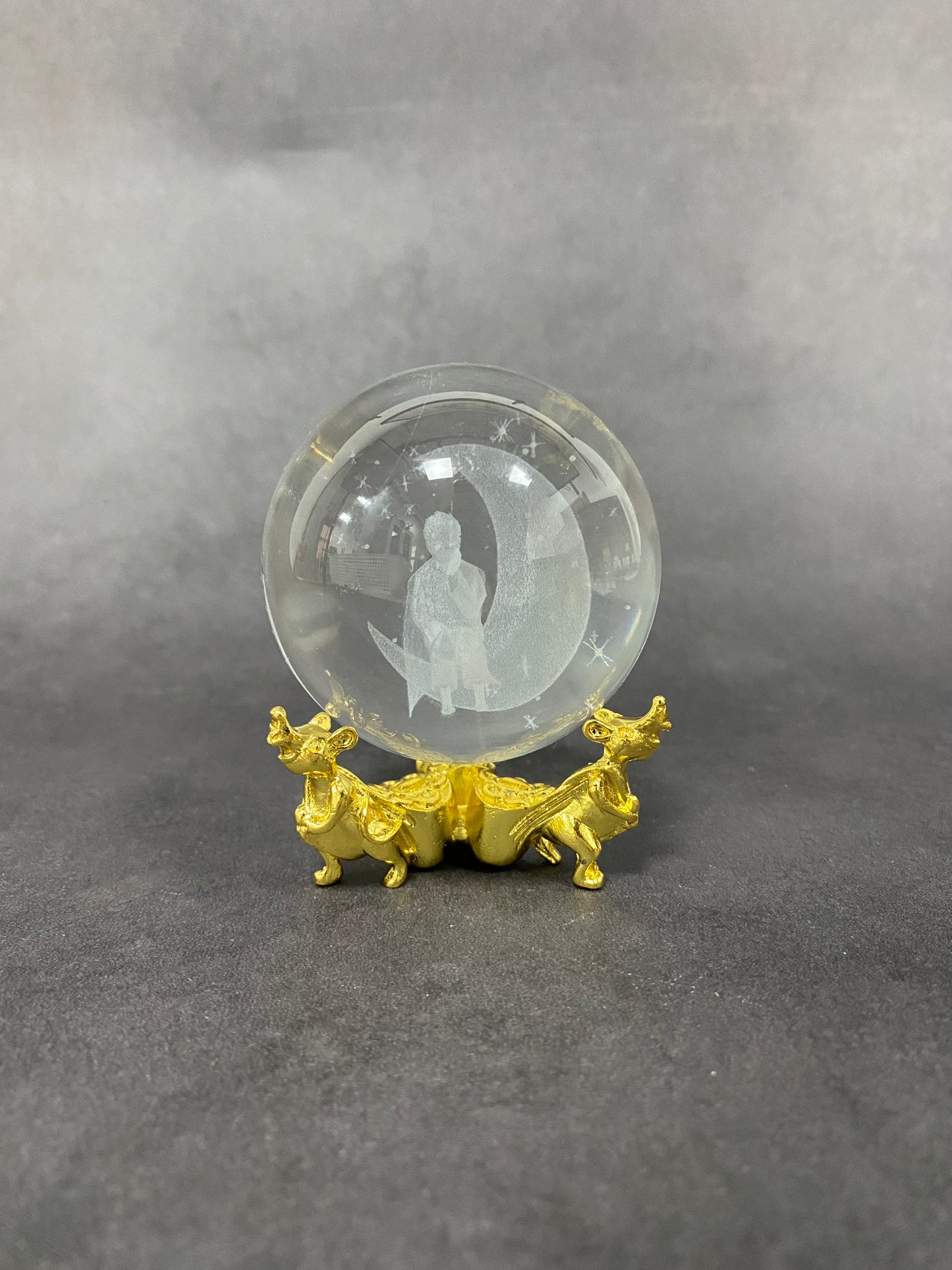 Three-Mouse Stand